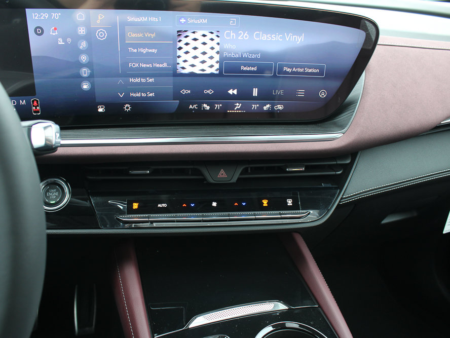 New 2025 Buick Envision Sport Touring AWD/4WD image 21