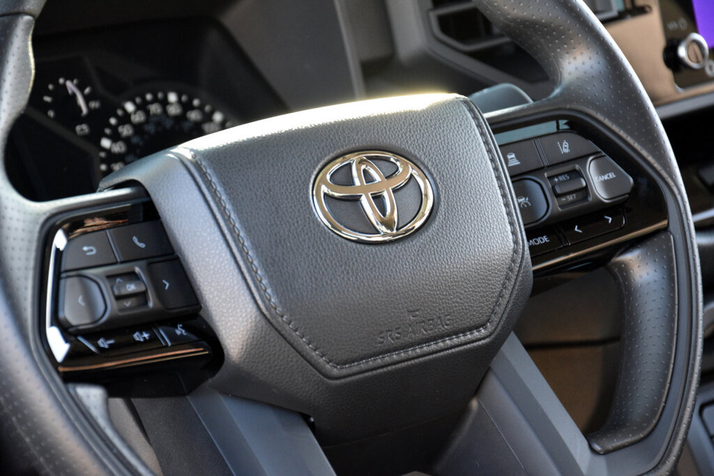 New 2023 Toyota Tundra SR w/ SR Tow Package image 12