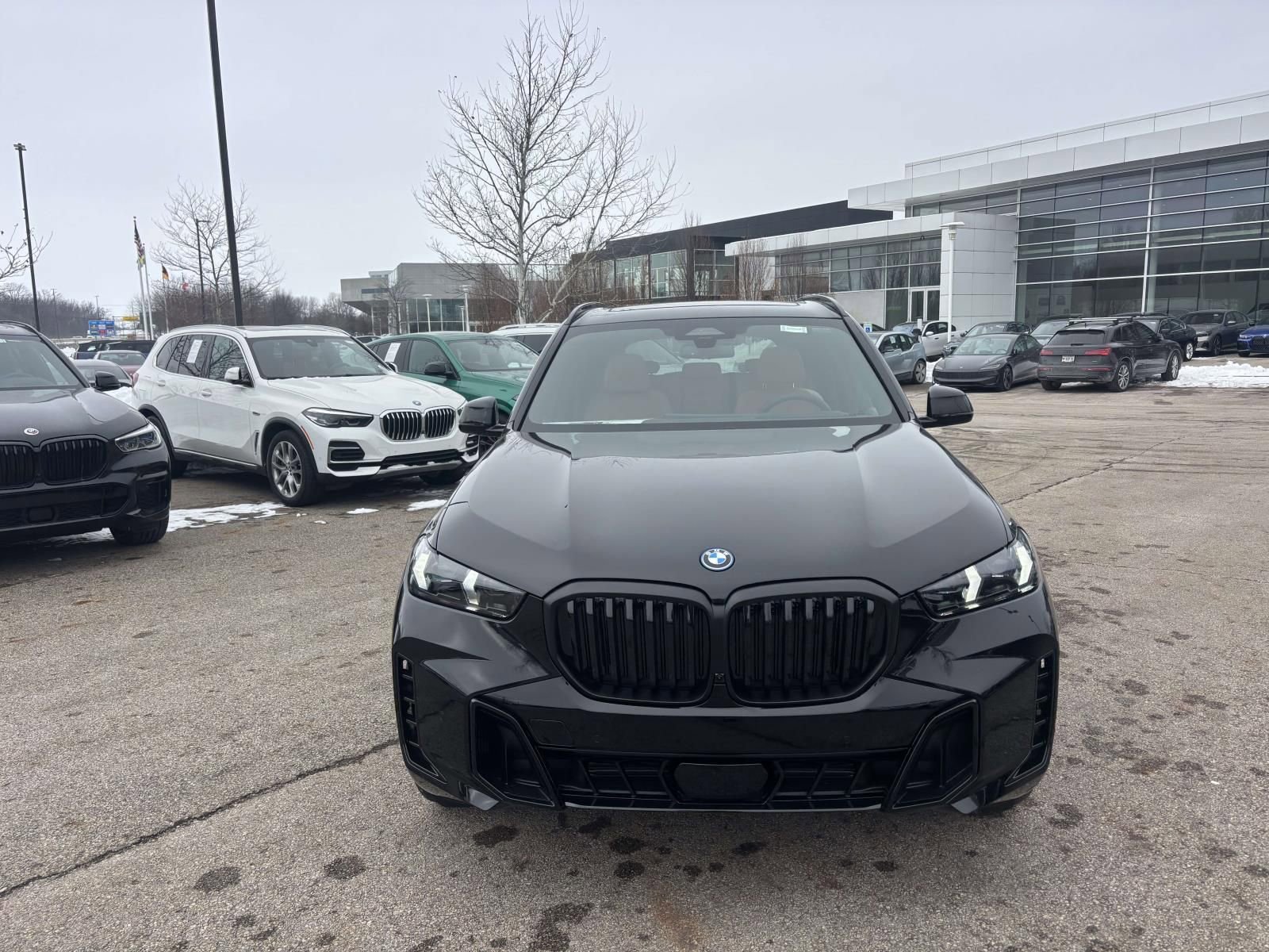 New 2026 BMW X5 xDrive50e w/ M Sport Package AWD/4WD image 2