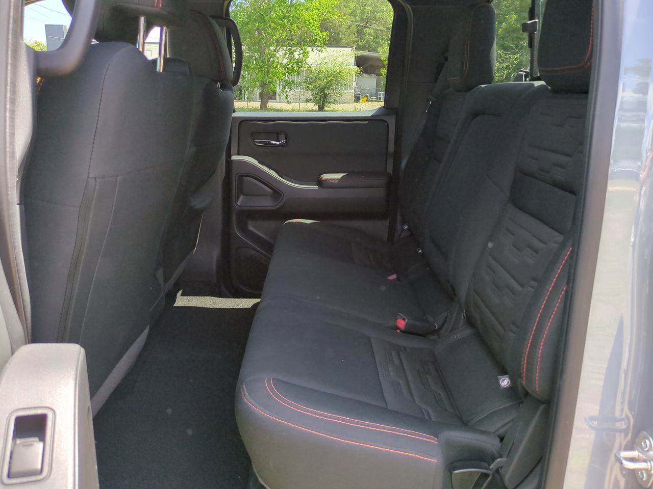 Used 2024 Nissan Frontier PRO-4X w/ Off-Road Protection Package image 13