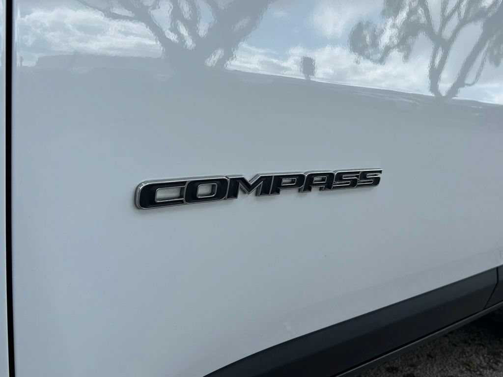 Used 2023 Jeep Compass Latitude AWD/4WD image 26