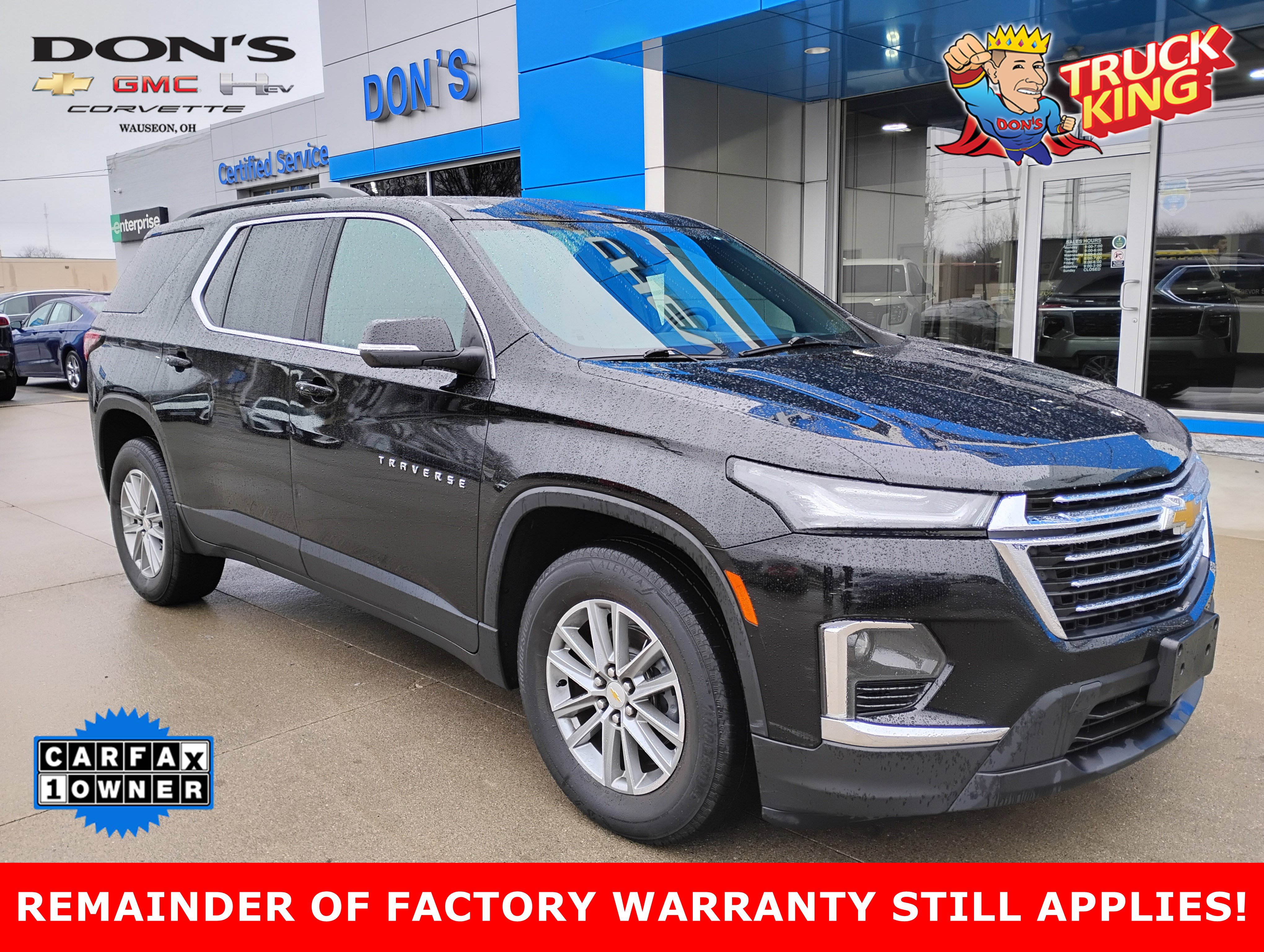 Used 2023 Chevrolet Traverse LT w/ LPO, Floor Liner Package AWD/4WD image 1