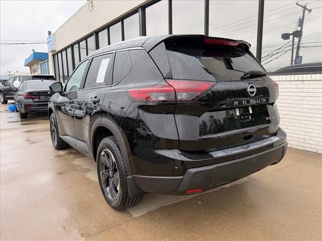 Used 2024 Nissan Rogue SV w/ SV Premium Package AWD/4WD image 8