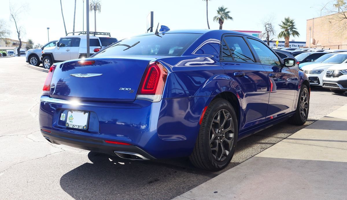 Used 2018 Chrysler 300 S image 13