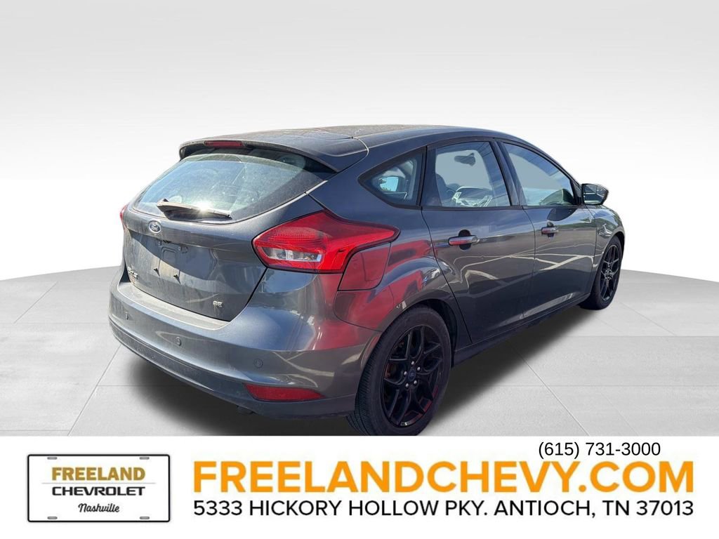 Used 2016 Ford Focus SE w/ Equipment Group 201A FWD image 2