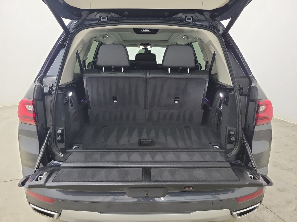 Used 2020 BMW X7 xDrive40i w/ Cold Weather Package AWD/4WD image 10
