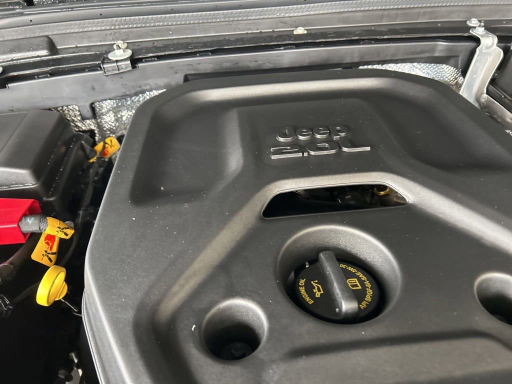 Used 2025 Jeep Wrangler Willys 4xe image 12