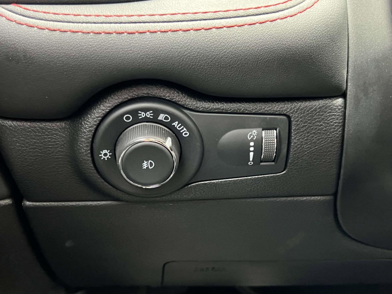 Used 2023 Dodge Durango GT image 23