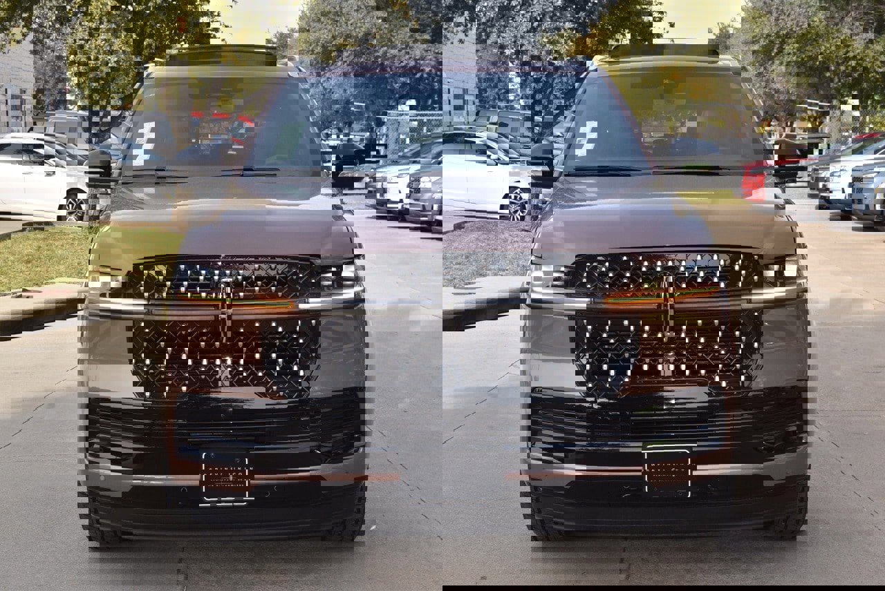 New 2025 Lincoln Navigator L Black Label image 2