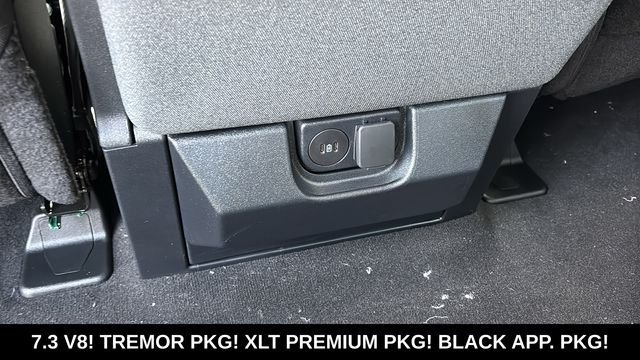 New 2026 Ford F350 XLT w/ XLT Premium Package AWD/4WD image 8