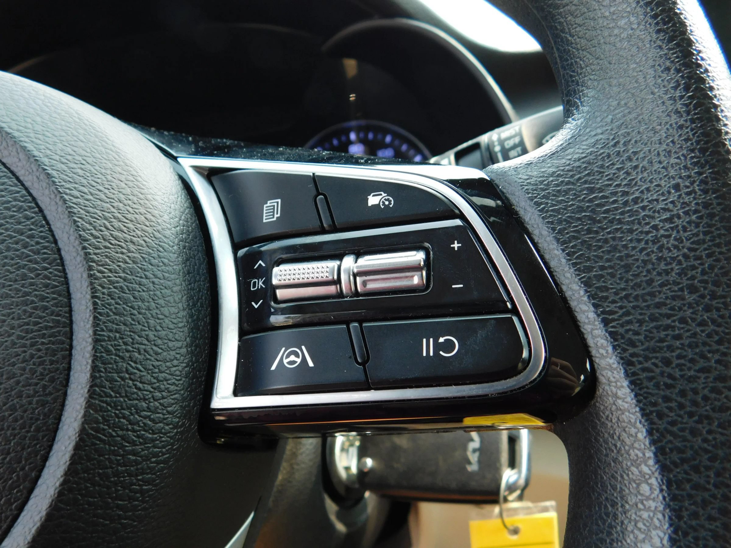 Used 2023 Kia Forte LXS w/ LXS Technology Package FWD image 20
