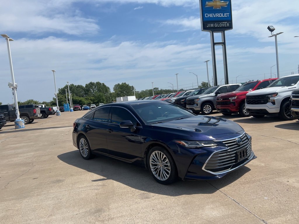 Used 2022 Toyota Avalon Limited image 5