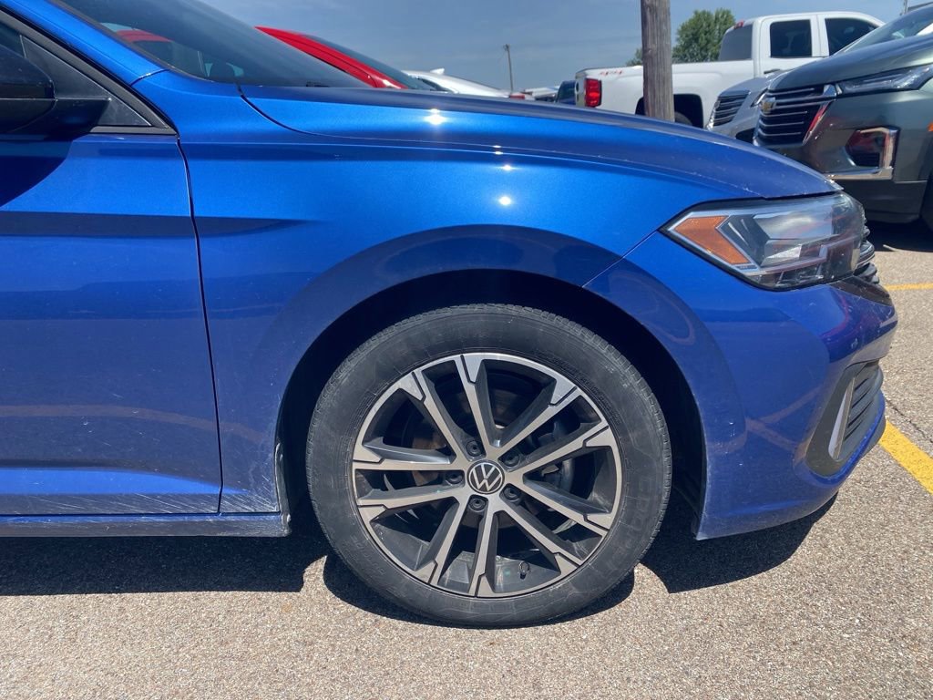 Used 2022 Volkswagen Jetta Sport FWD image 5