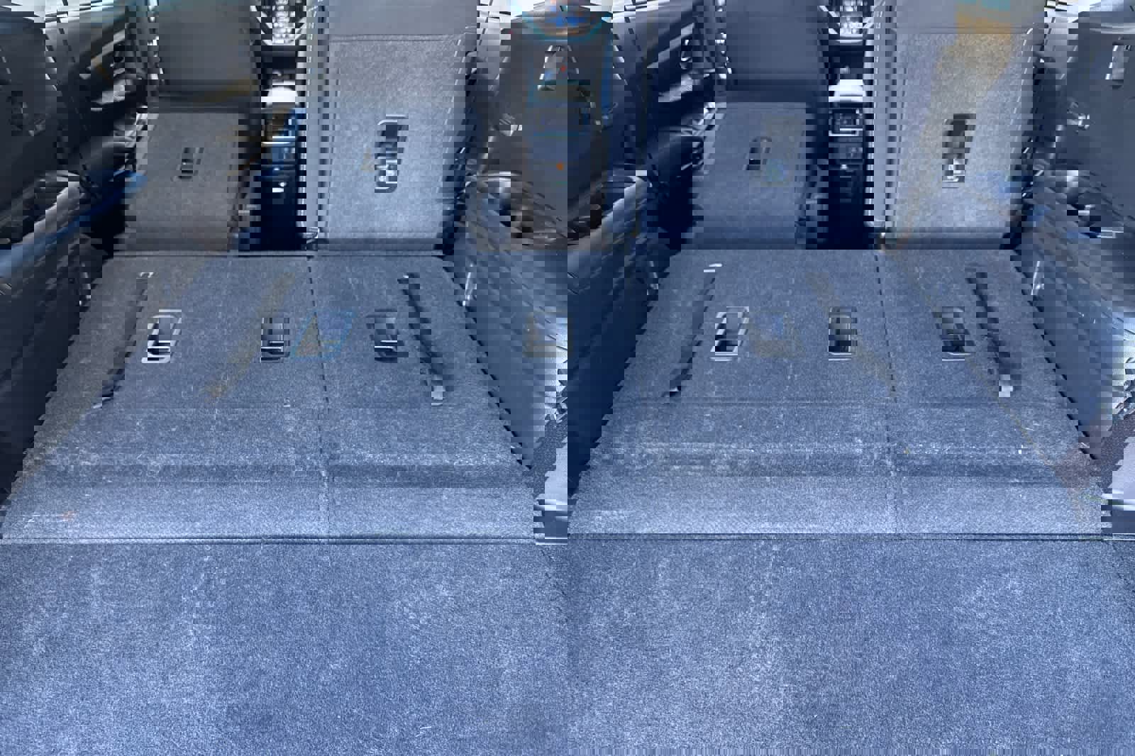 Used 2024 Subaru Ascent Premium w/ Convenience Package image 17