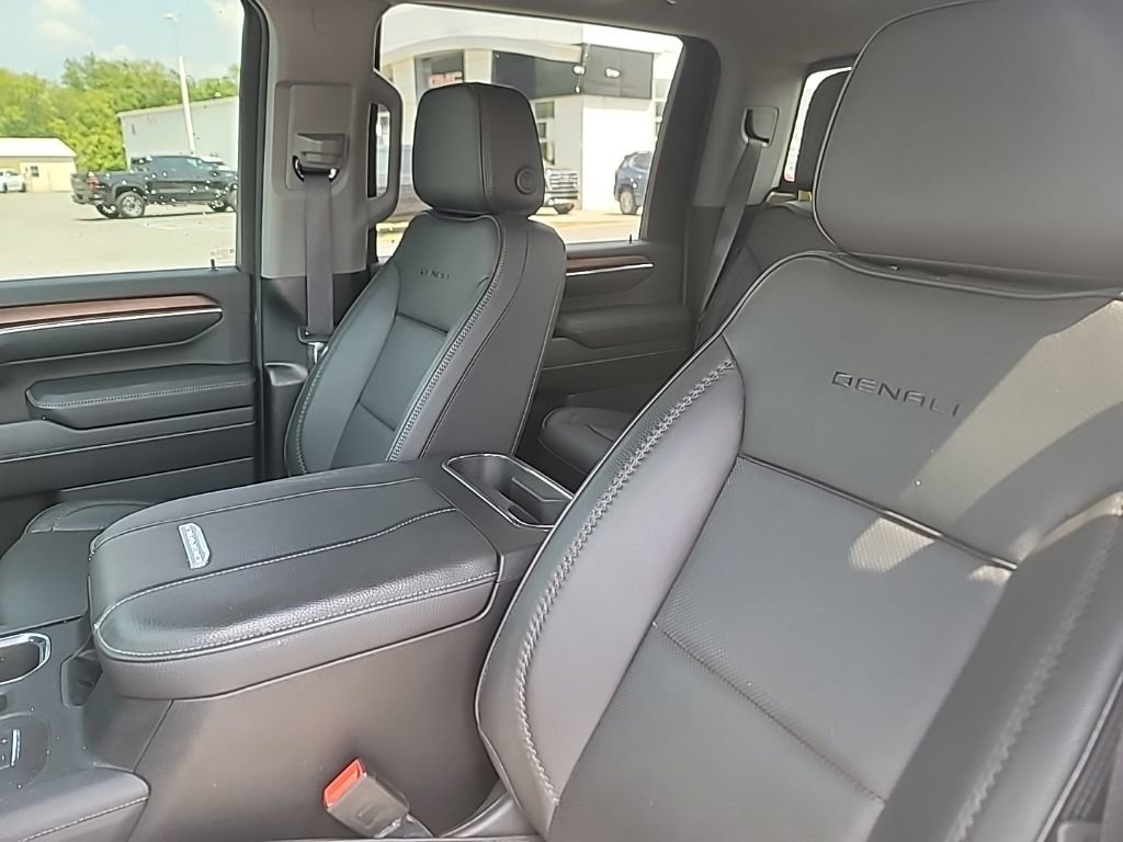 Certified 2024 GMC Sierra 2500 Denali w/ Denali Reserve Package AWD/4WD image 13