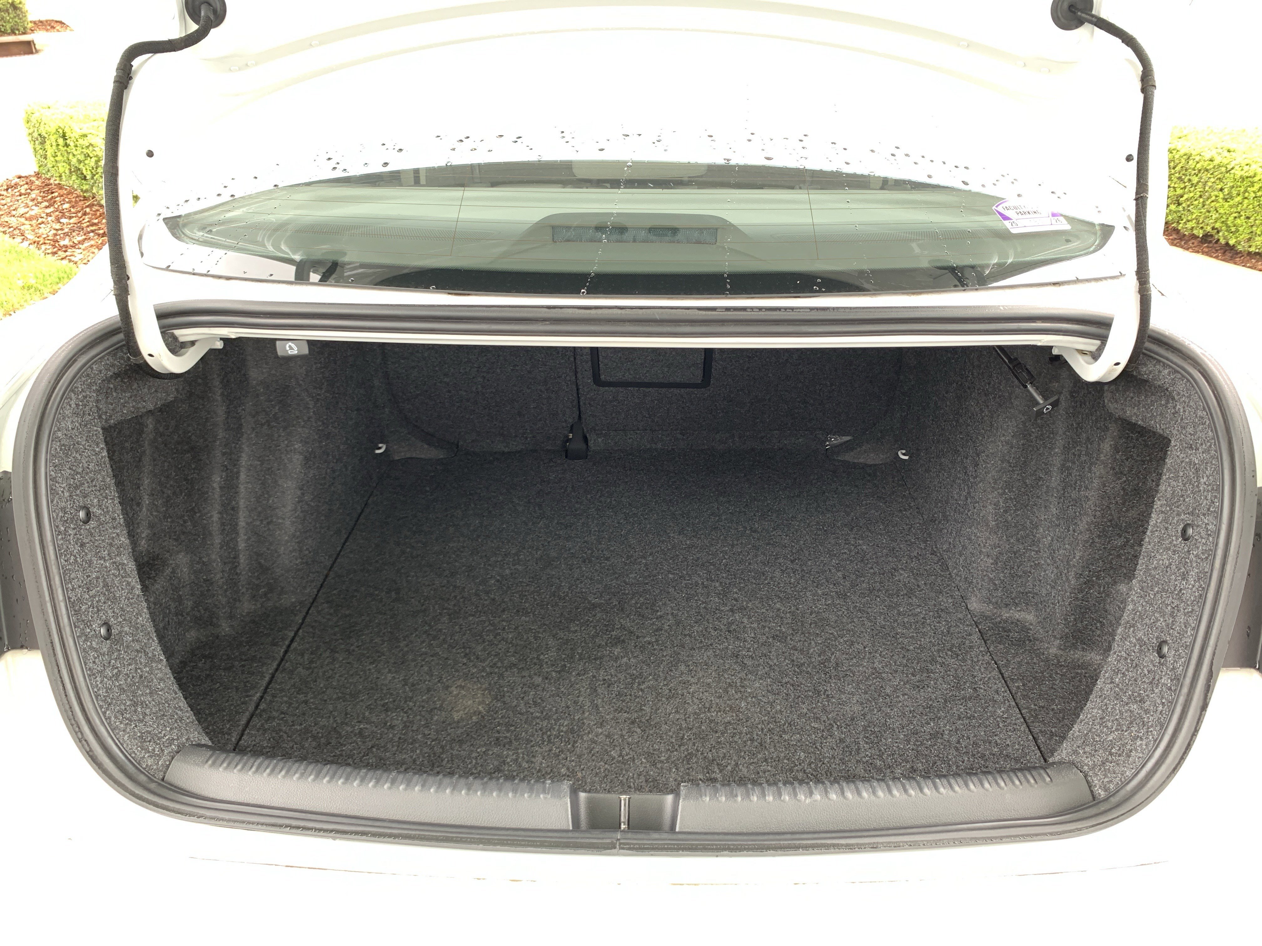 Used 2016 Volkswagen Jetta SEL FWD image 34