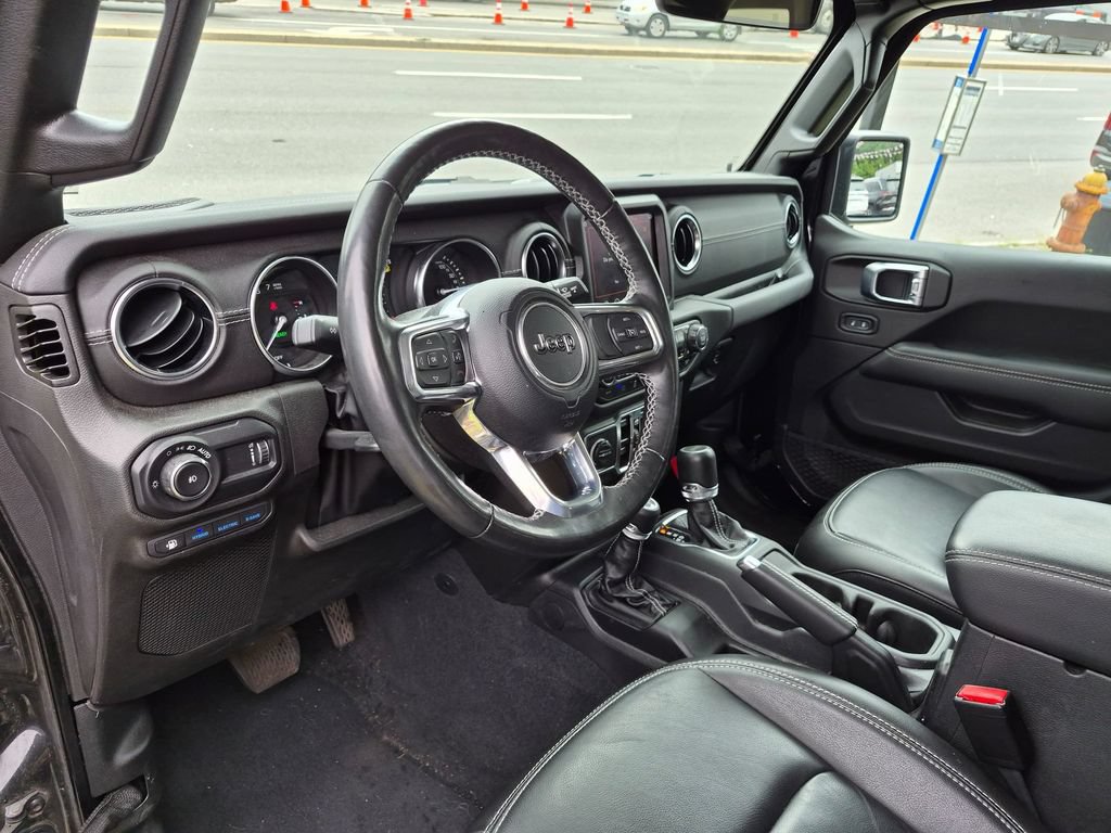 Used 2023 Jeep Wrangler Unlimited Sahara w/ Cold Weather Group AWD/4WD image 11
