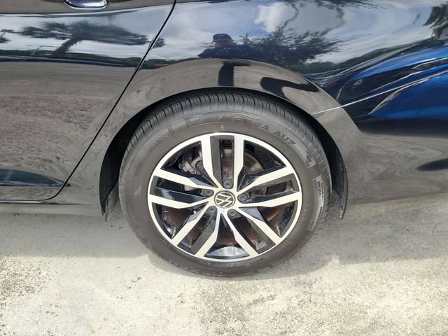 Used 2026 Volkswagen Jetta SE FWD image 5