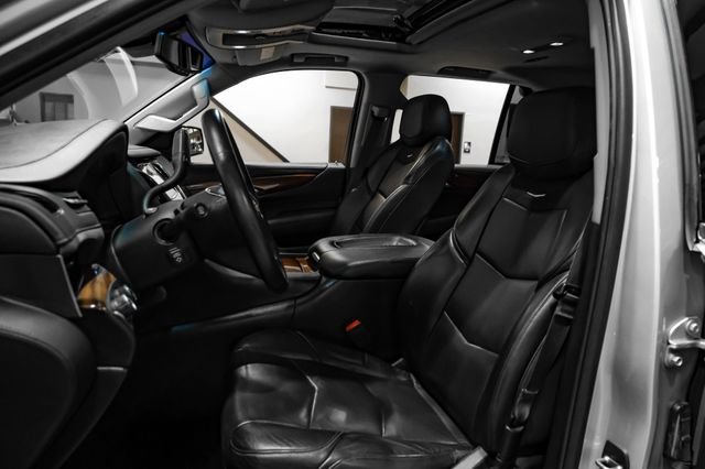Used 2015 Cadillac Escalade Luxury AWD/4WD image 39