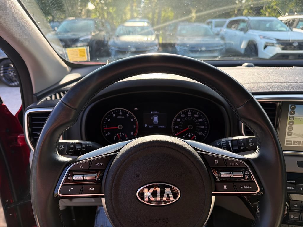 Used 2022 Kia Sportage EX w/ EX Technology Package FWD image 22