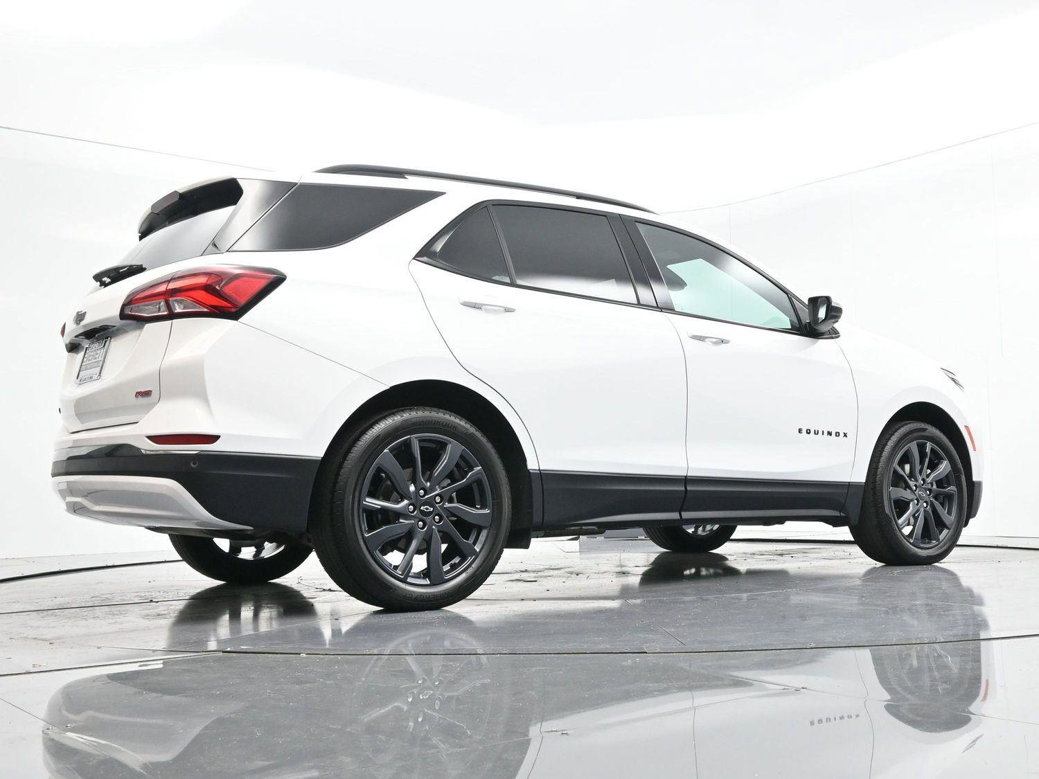 Used 2023 Chevrolet Equinox RS image 47