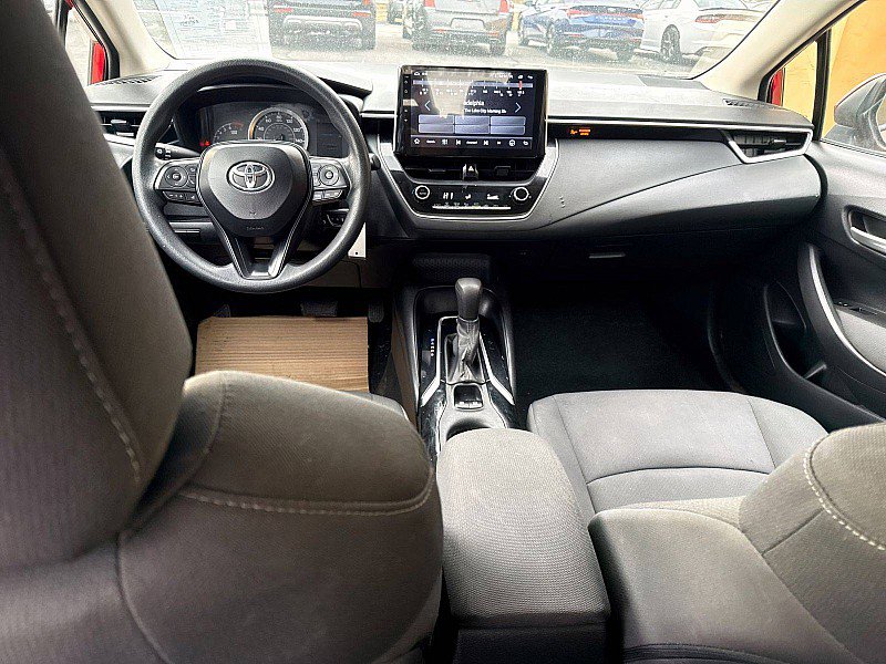 Used 2020 Toyota Corolla LE image 11