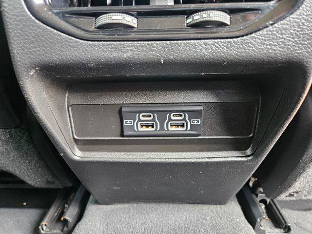 Used 2023 Jeep Grand Cherokee Laredo AWD/4WD image 22