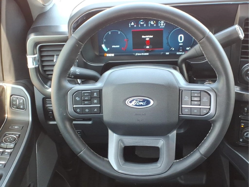 Used 2025 Ford F250 Lariat w/ Lariat Ultimate Package AWD/4WD image 24