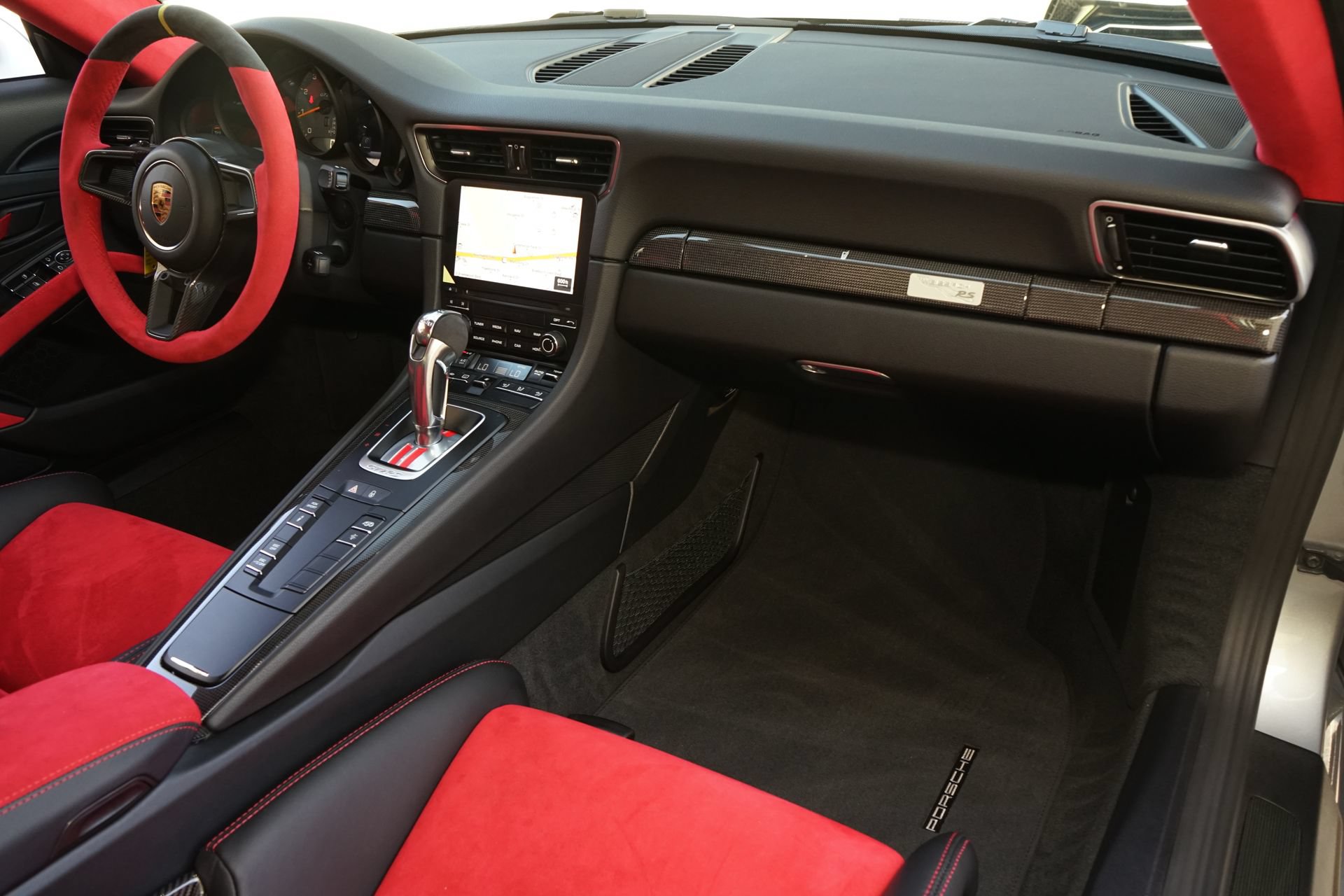 Used 2018 Porsche 911 GT2 RS RWD image 20