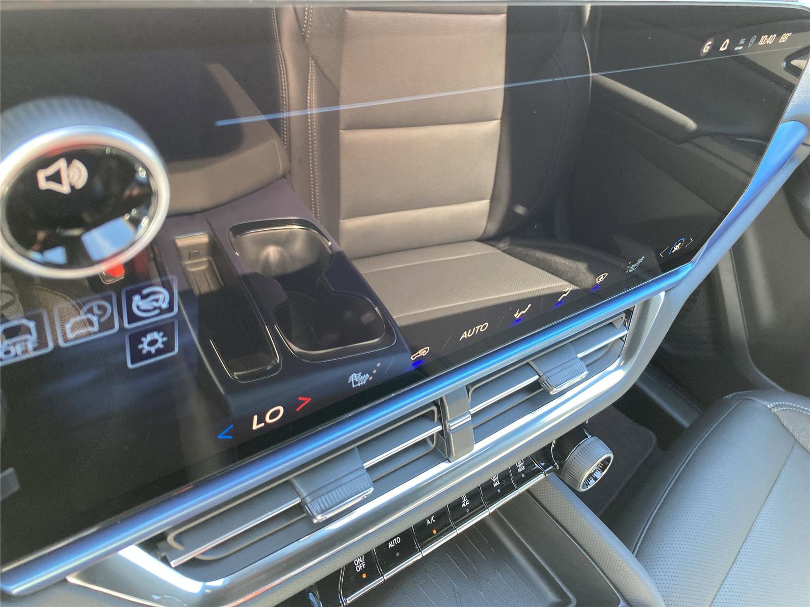 New 2026 Chevrolet Equinox EV LT image 13