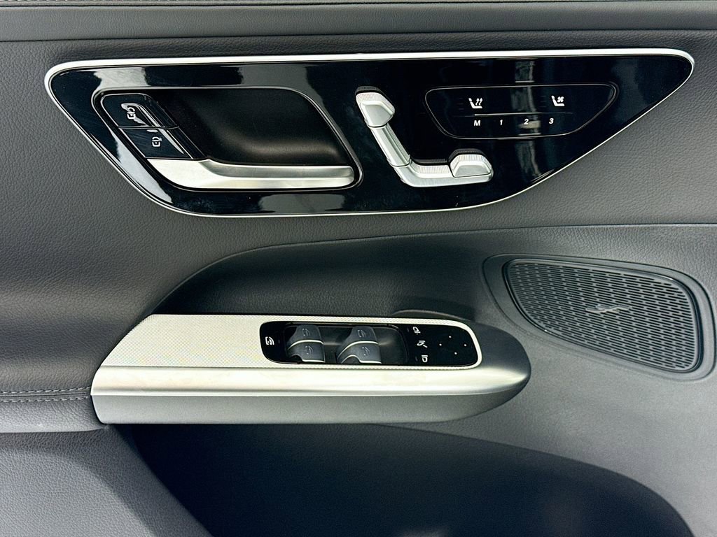 Certified 2026 Mercedes-Benz GLC 300 image 23
