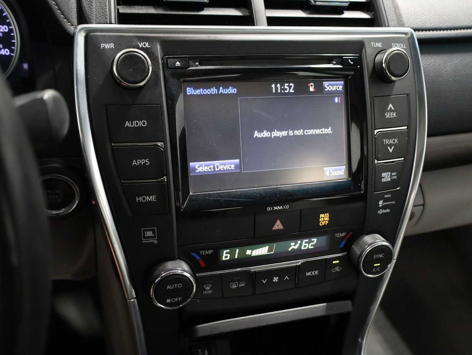 Used 2017 Toyota Camry XLE w/ Moonroof Package FWD image 30