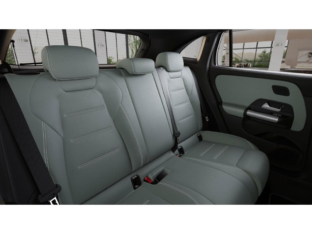 New 2026 Mercedes-Benz GLA 250 4MATIC image 5