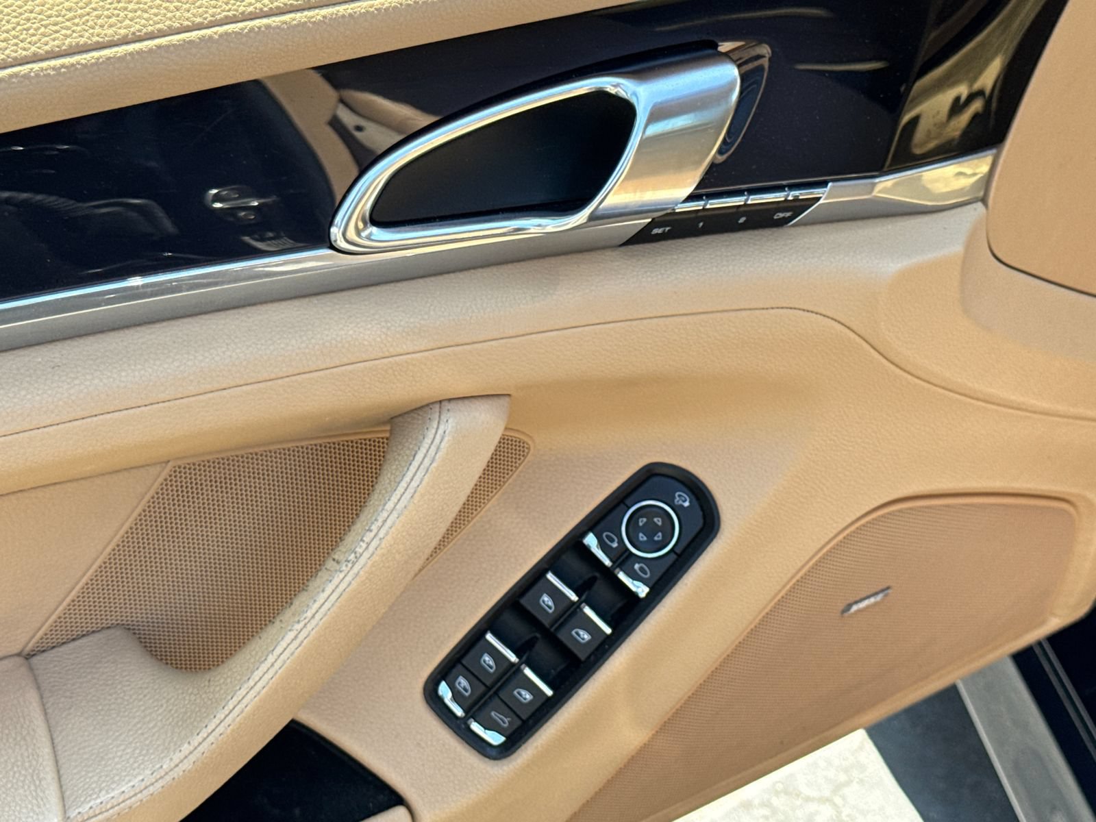 Used 2012 Porsche Panamera 4 image 18