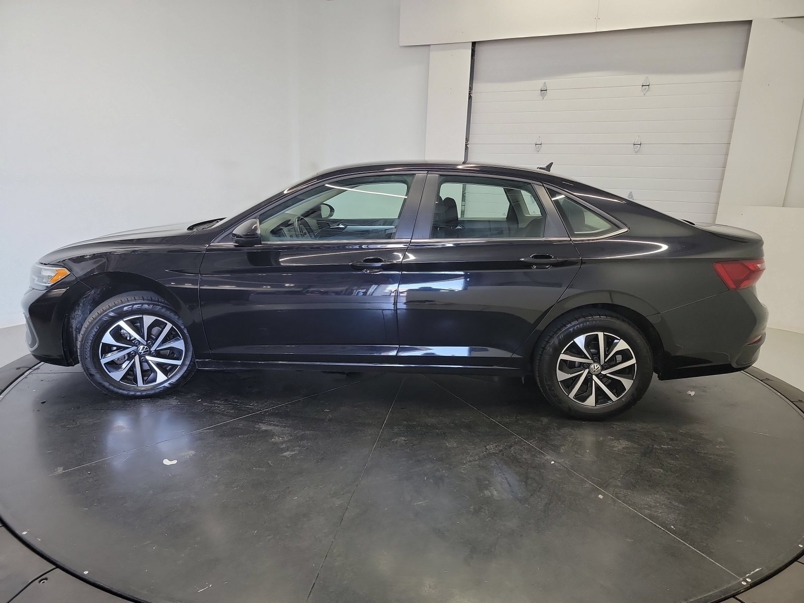 Used 2024 Volkswagen Jetta S FWD image 4