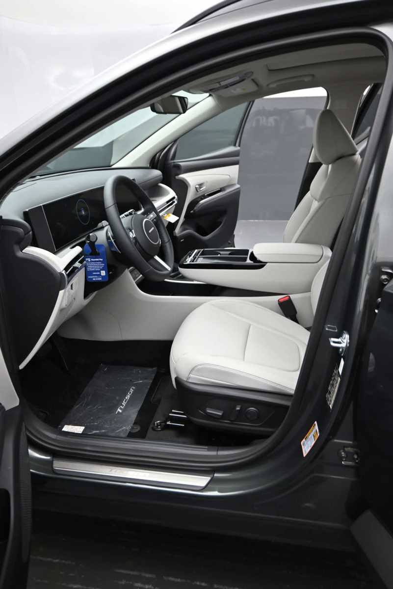 New 2026 Hyundai Tucson Limited AWD/4WD image 15