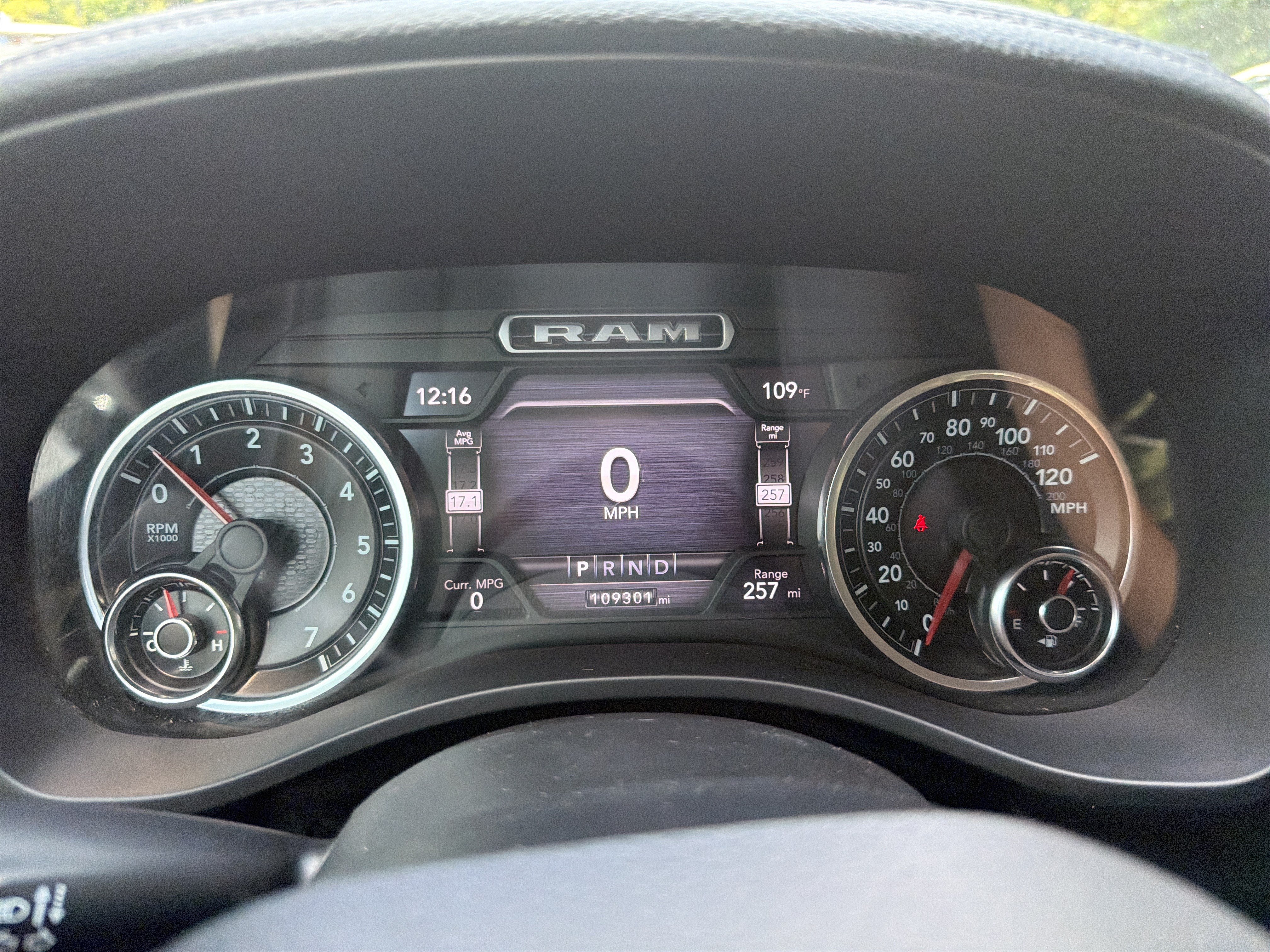 Used 2021 RAM 1500 Laramie AWD/4WD image 29