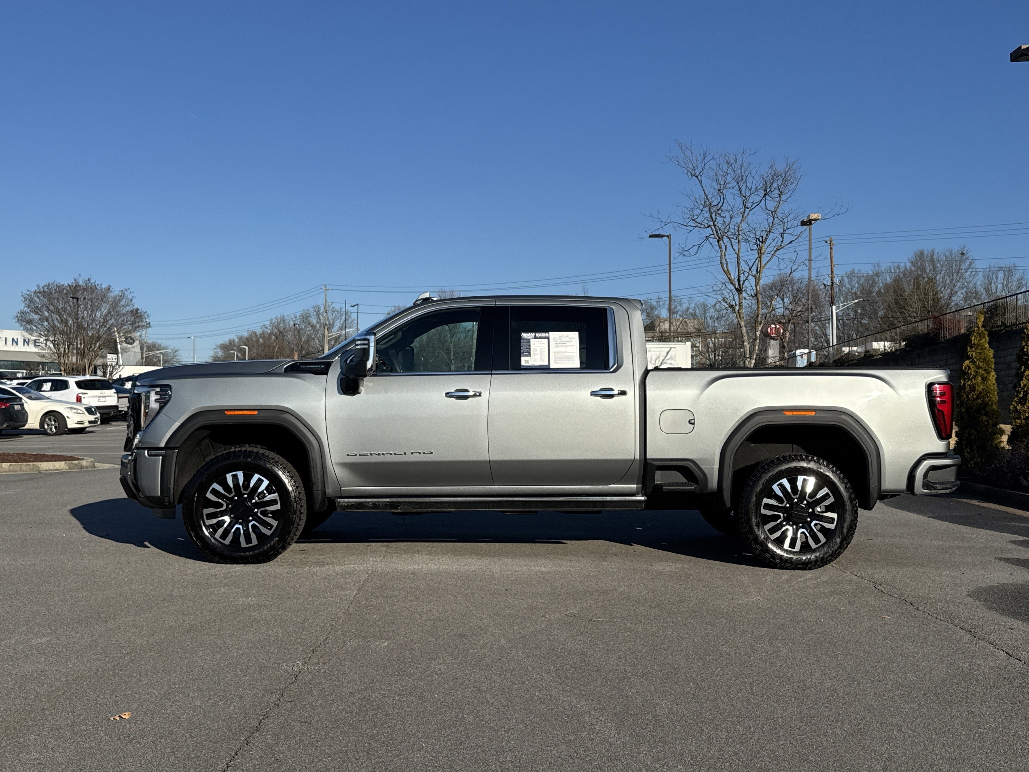 Used 2025 GMC Sierra 2500 Denali Ultimate image 7