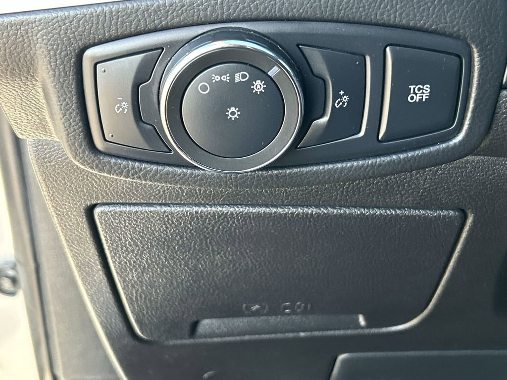 Used 2022 Ford Edge SE image 18