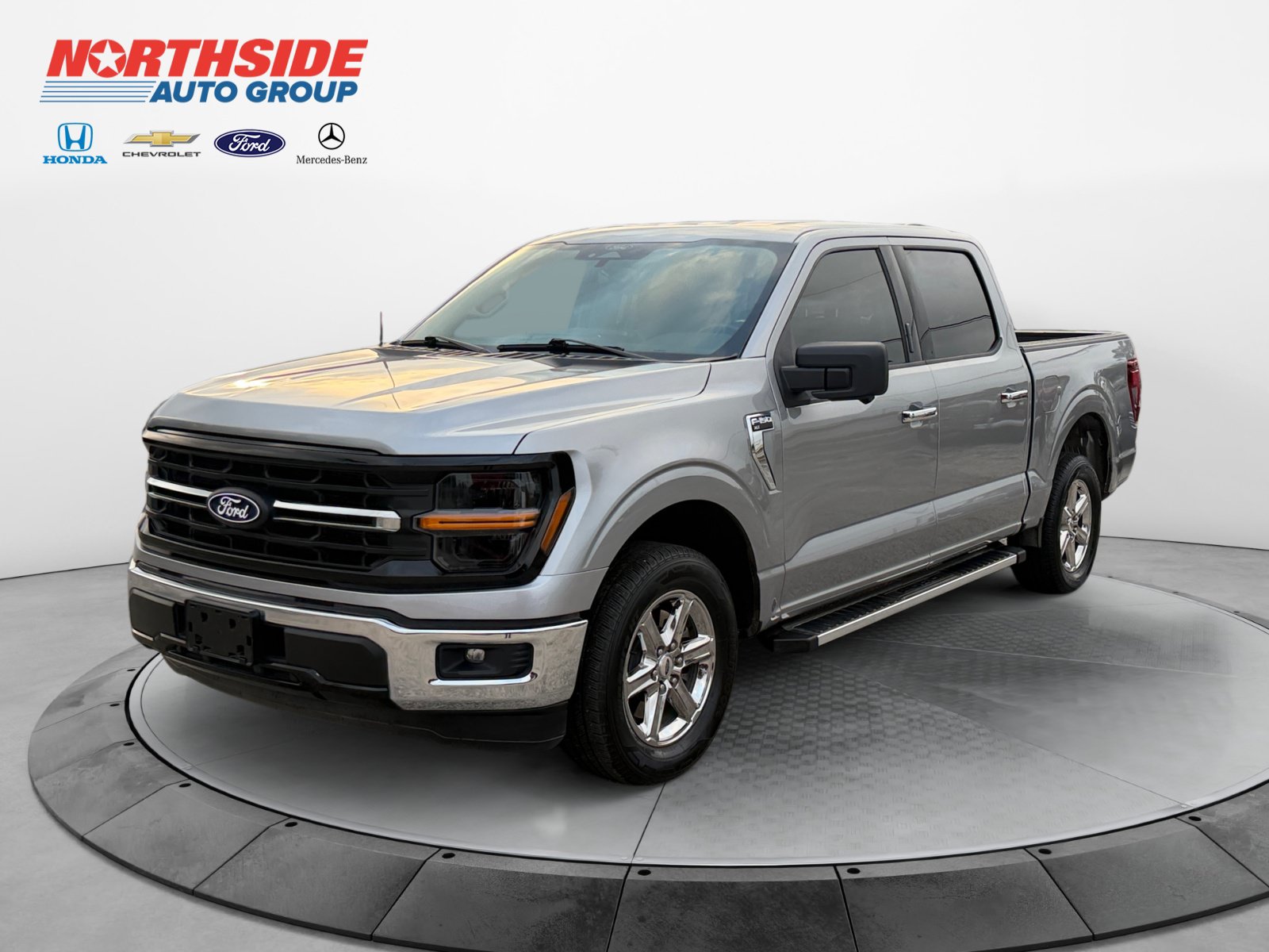 Used 2024 Ford F150 XLT w/ Mobile Office Package RWD image 3