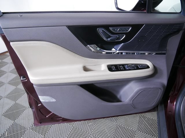 Used 2021 Lincoln Corsair AWD w/ Equipment Group 101A image 21