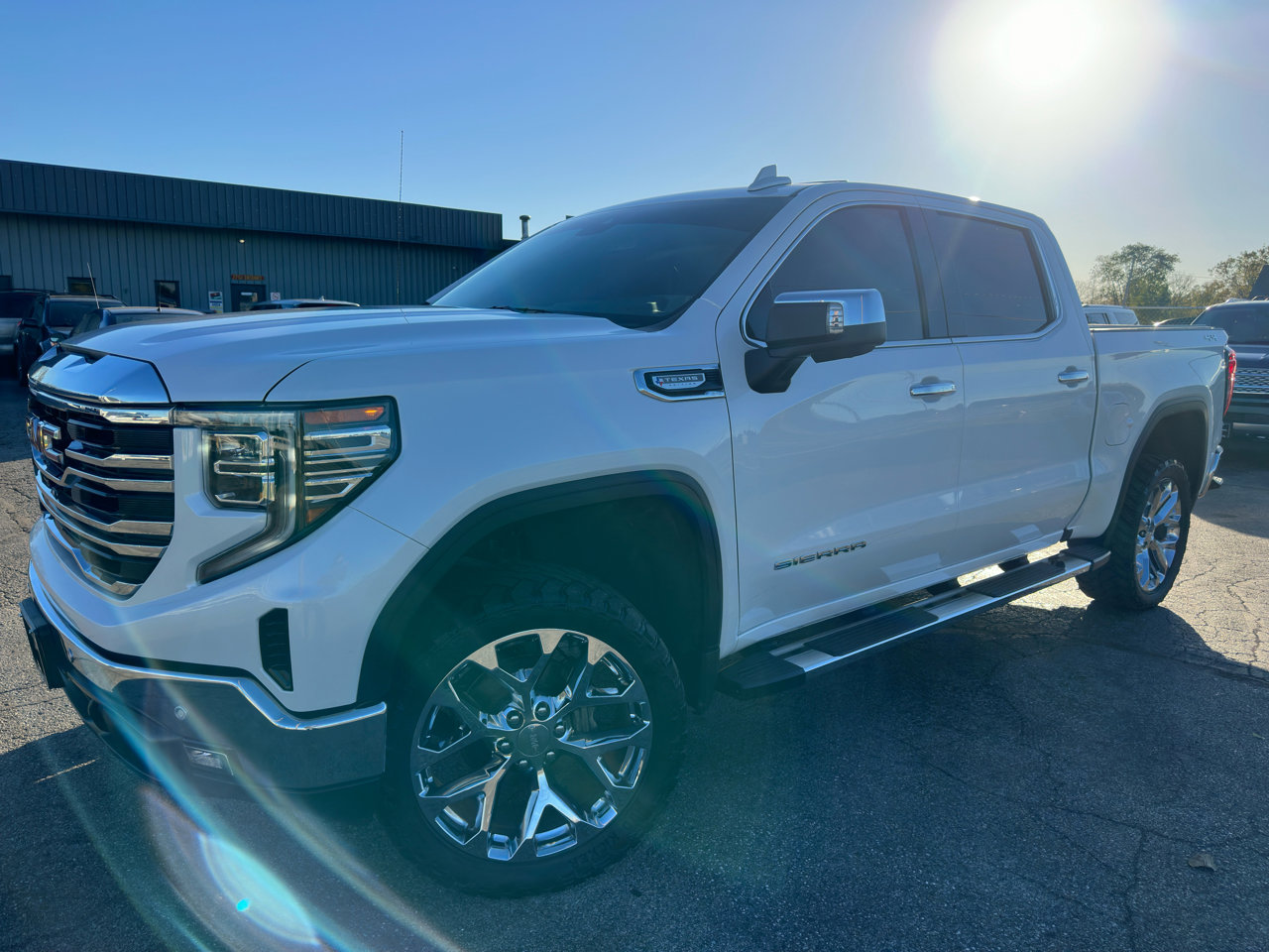 Used 2022 GMC Sierra 1500 SLT image 4