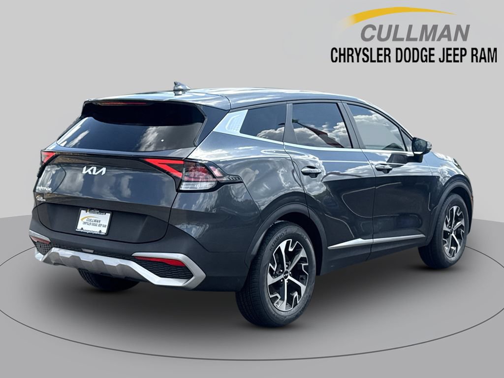 Used 2023 Kia Sportage EX FWD image 3