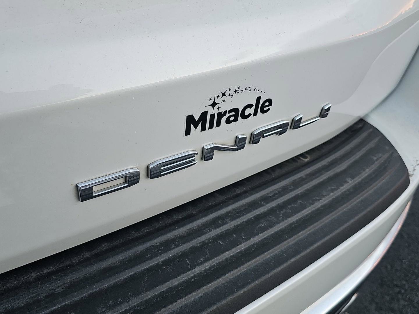 Used 2022 GMC Yukon Denali image 38