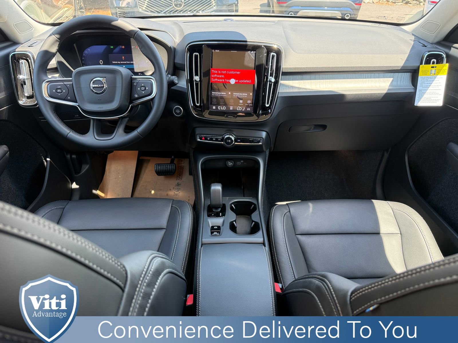 New 2026 Volvo XC40 B5 Core w/ Climate Package AWD/4WD image 2