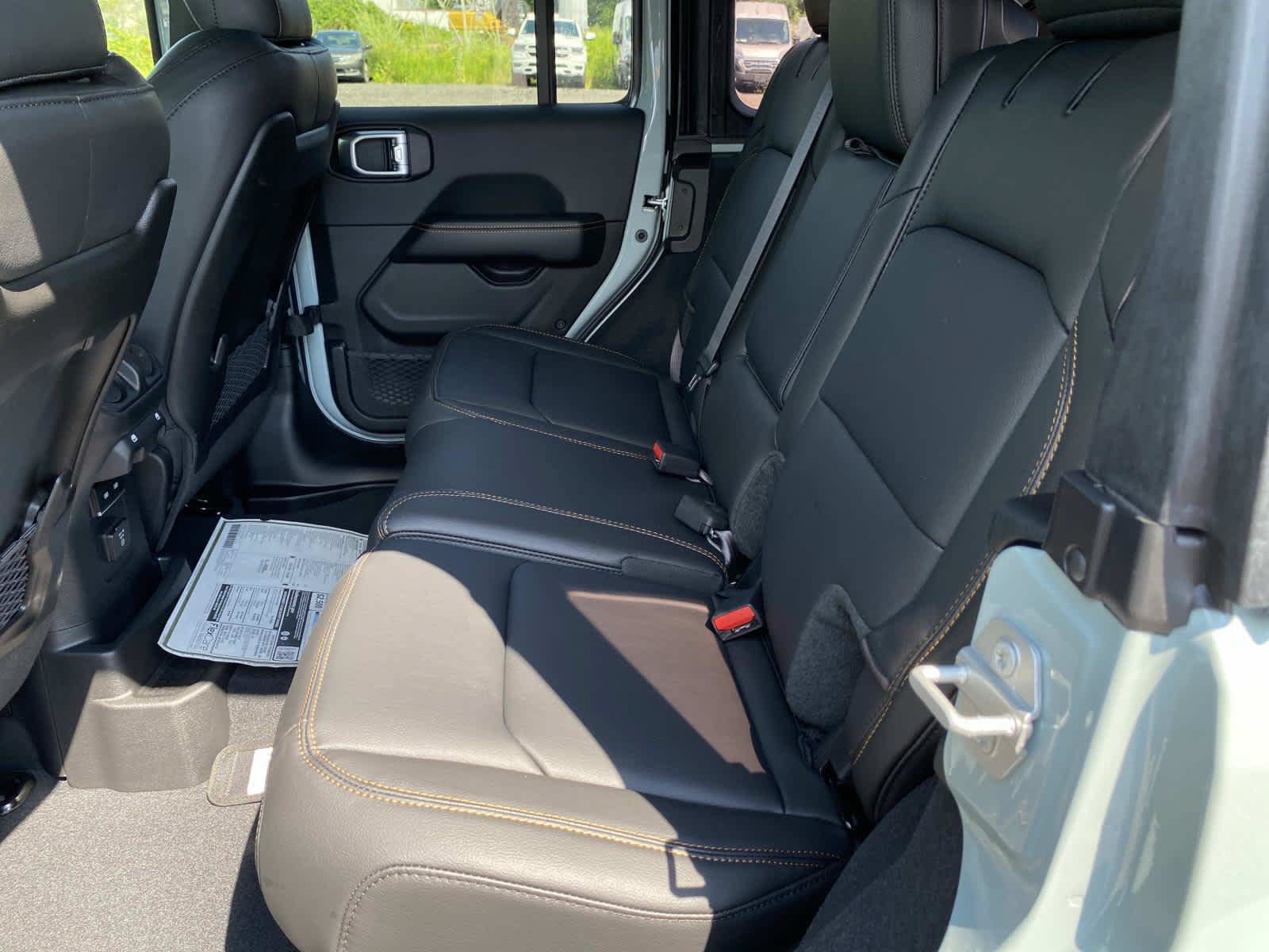 New 2026 Jeep Wrangler Unlimited Sahara AWD/4WD image 7