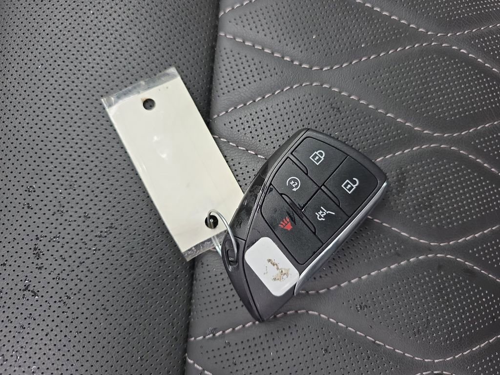 Used 2023 Buick Envision Avenir AWD/4WD image 38