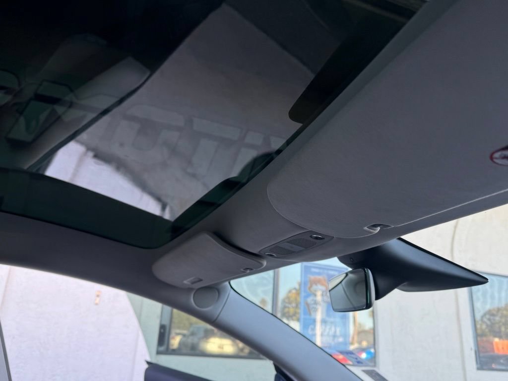 Used 2018 Tesla Model 3 Mid Range RWD image 21