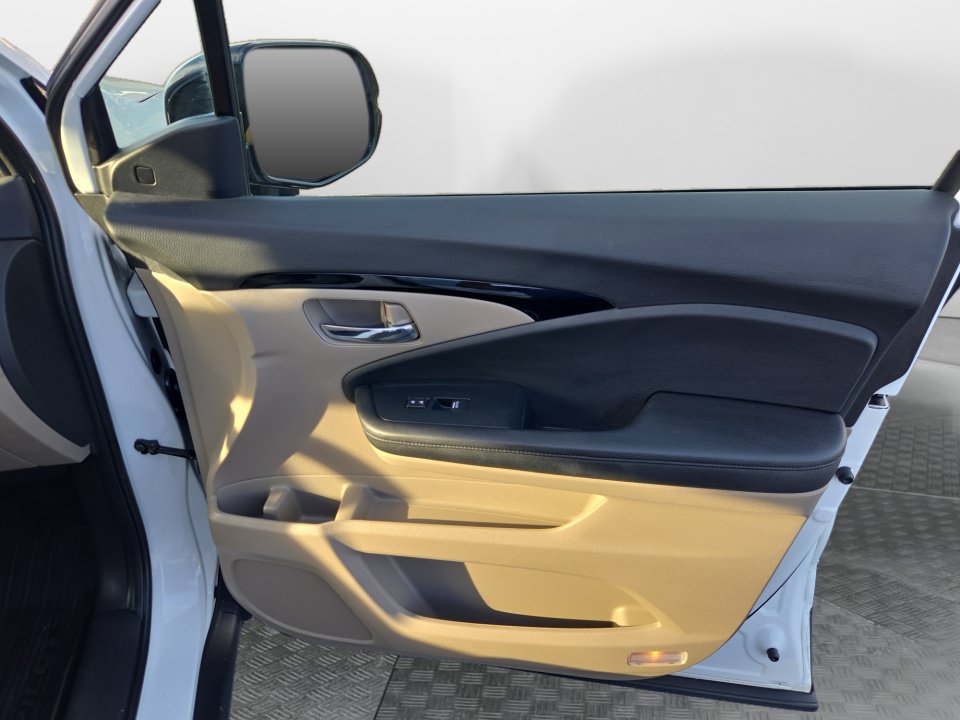 Used 2022 Honda Pilot Touring image 31