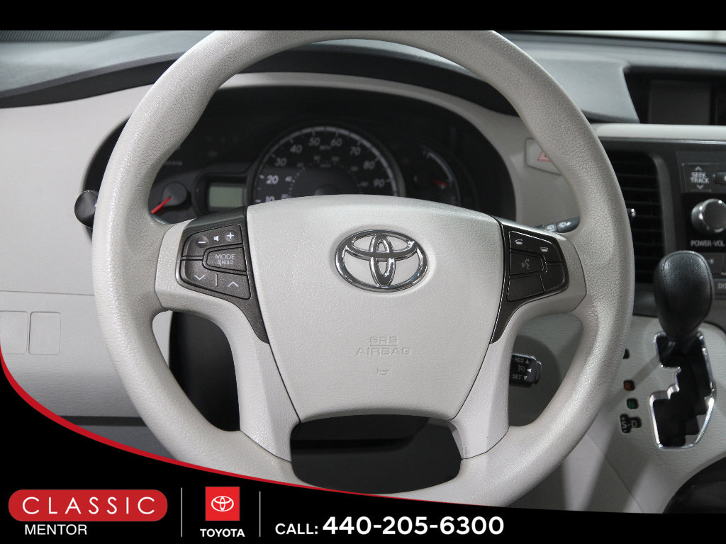 Used 2012 Toyota Sienna LE w/ Towing Pkg image 7